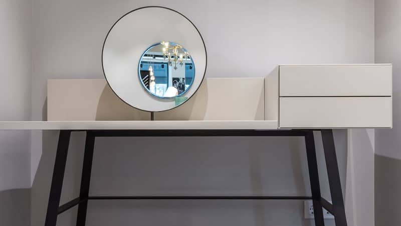 Is Mirrored Furniture Durable? 