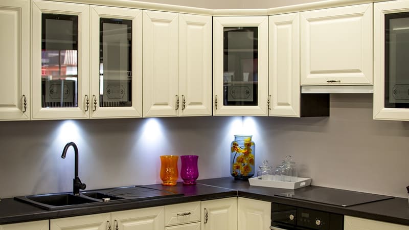 Can Kitchen Cabinets Be Painted?