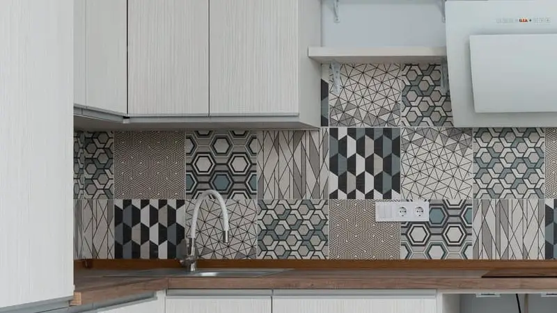 Can You Replace a Broken Tile on the Kitchen Wall? 