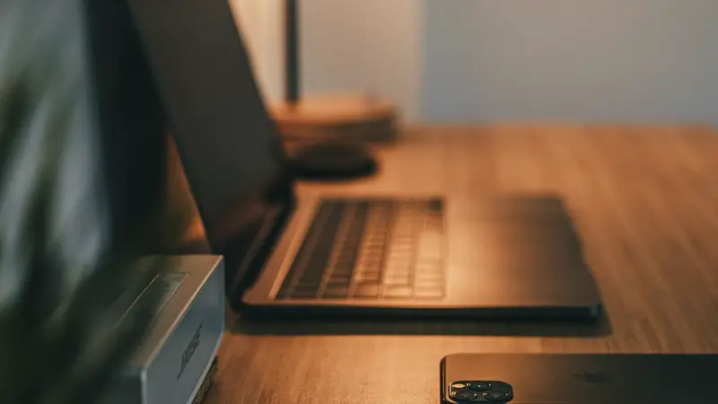 Are Washers Required When Building a Desk? 